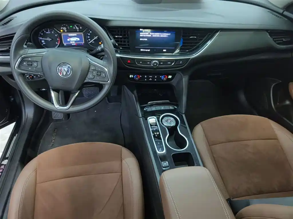 Buick Regal 2022 — фото 10