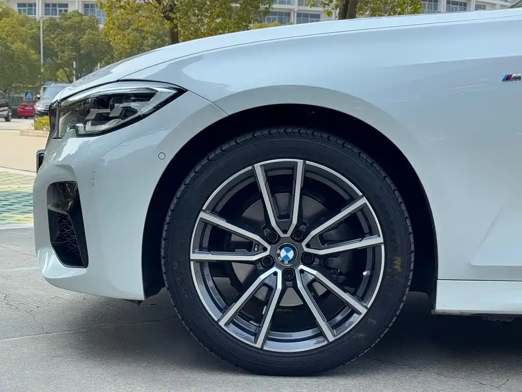 BMW 3 Series 2021 — фото 19