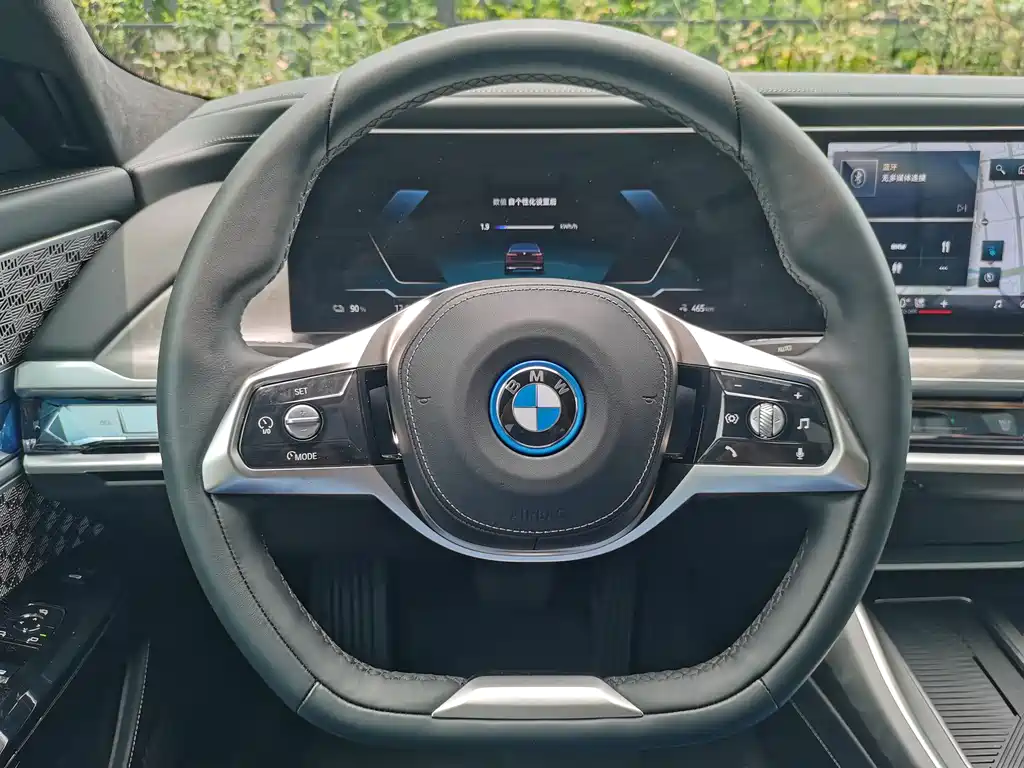 BMW i7 2024 — фото 12