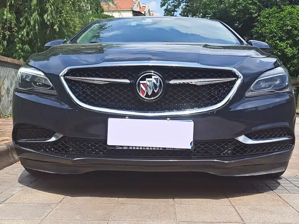 Buick LaCrosse 2018 — фото 2