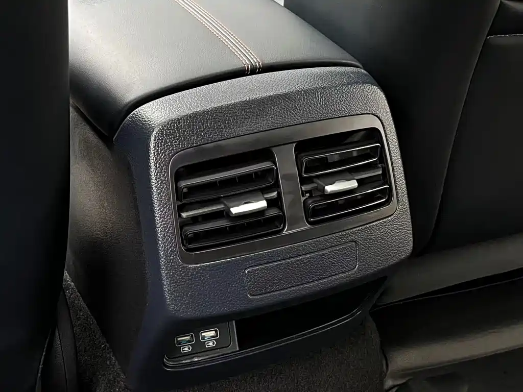 BYD Qin PLUS 2022 — фото 19