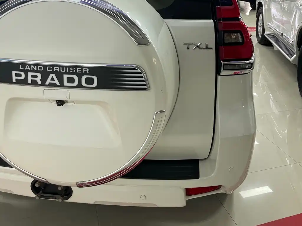 Toyota Prado 2018 — фото 11