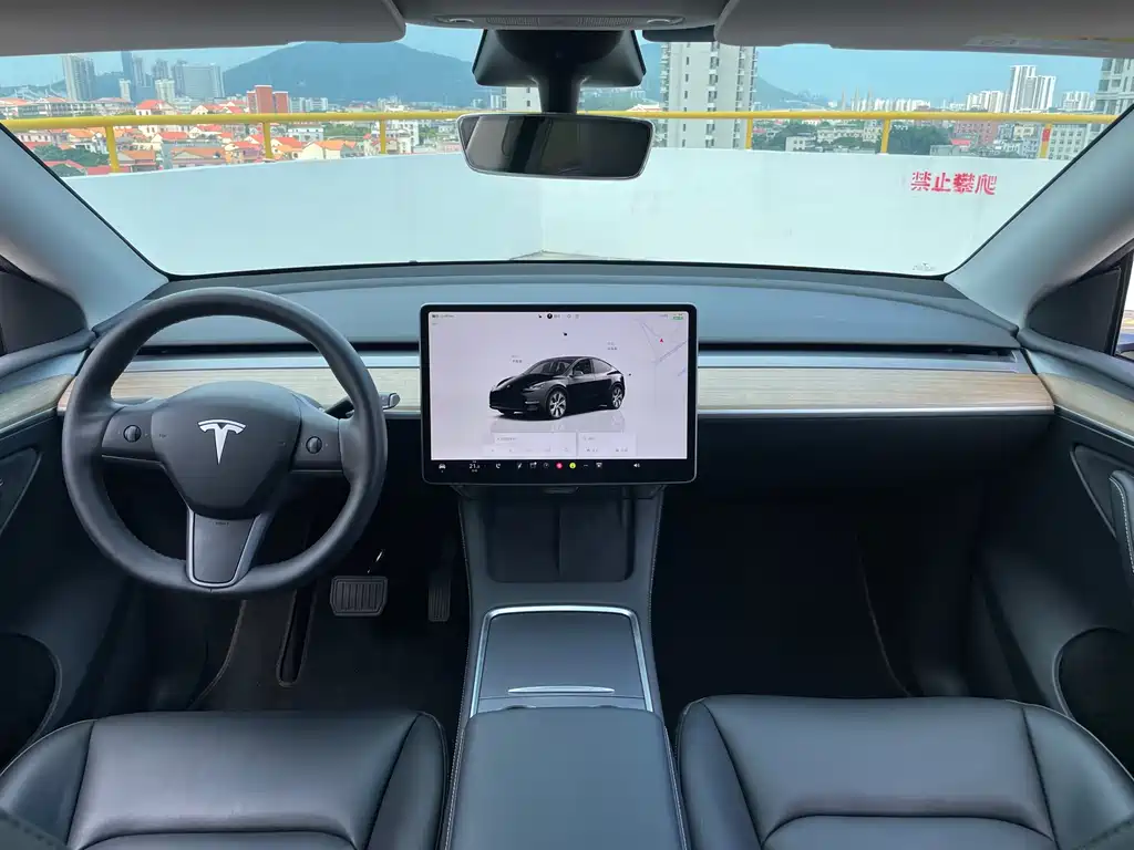 Tesla Model Y 2023 — фото 9