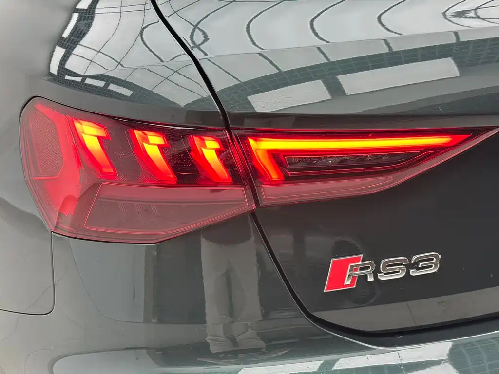 Audi A3 2023 — фото 16