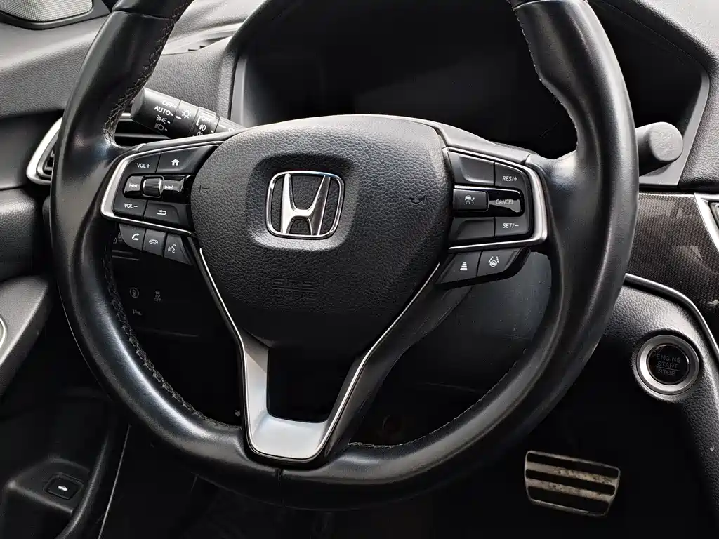 Honda Accord 2022 — фото 10