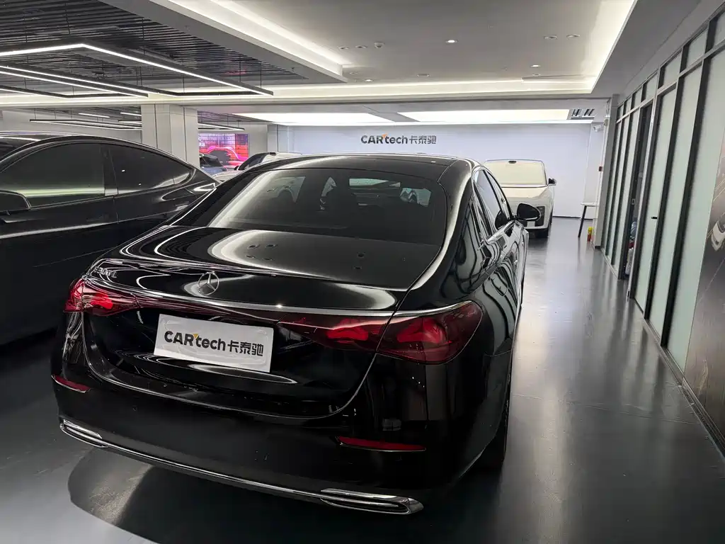 Mercedes-Benz E-Class 2025