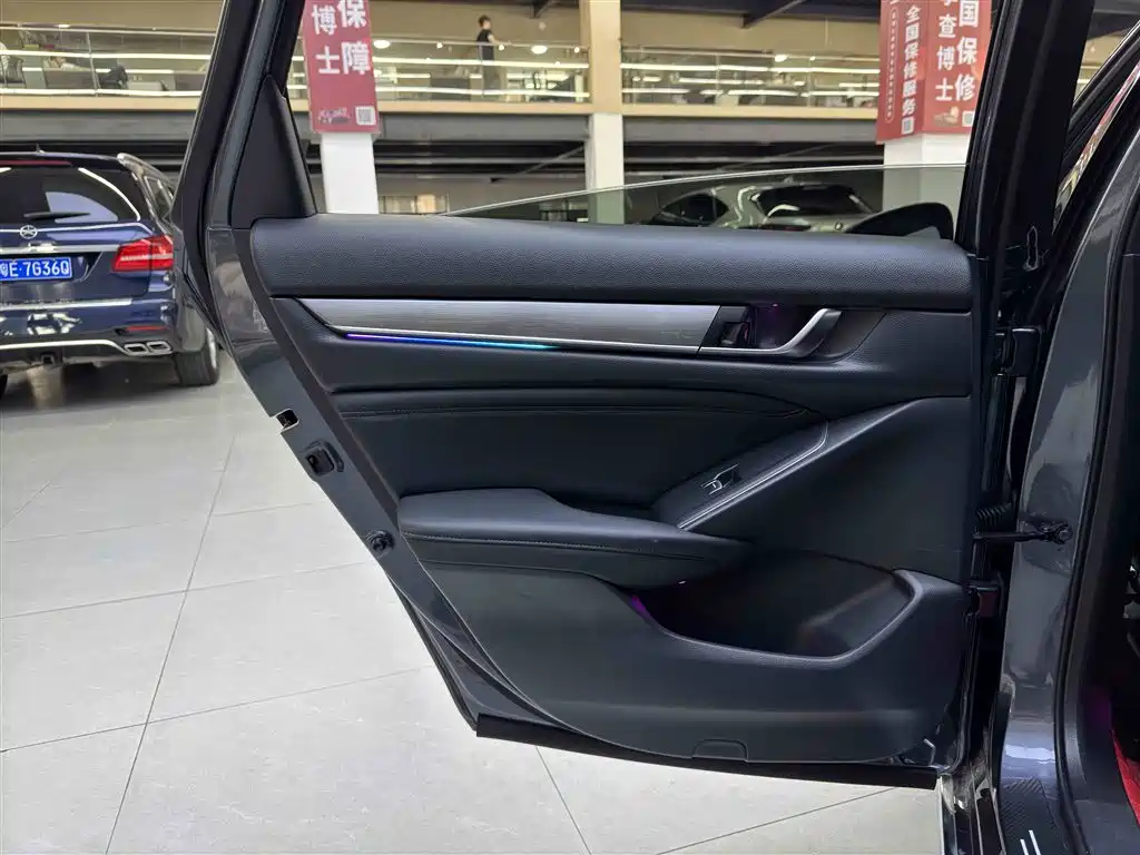 Honda Accord 2022 — фото 13
