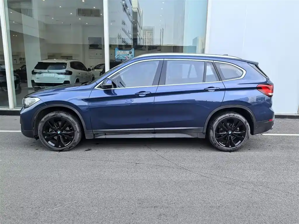 BMW X1 2021 — фото 2