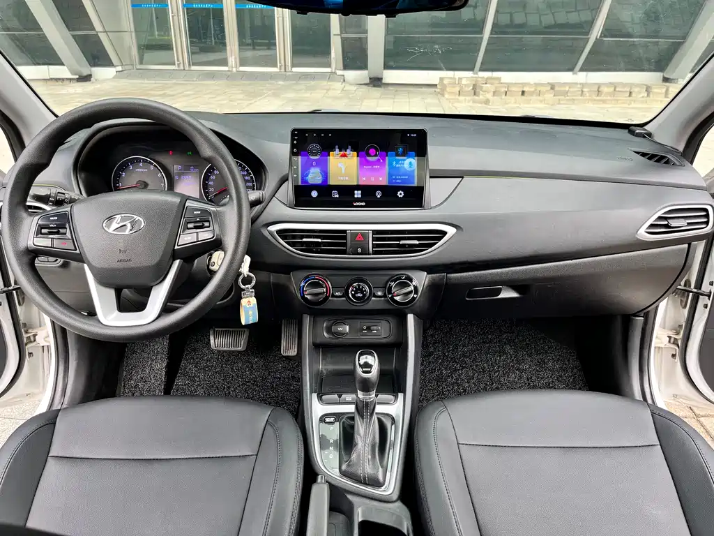 Hyundai Elantra 2017 — фото 6