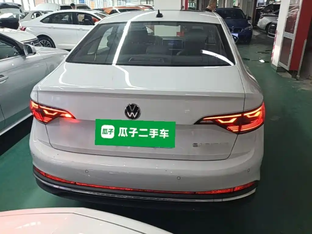 Volkswagen Sagitar 2024