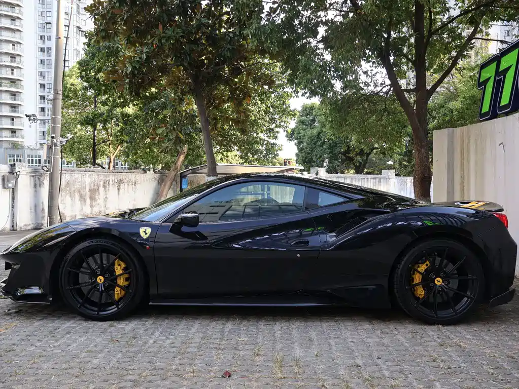 Ferrari 488 2019 — фото 10