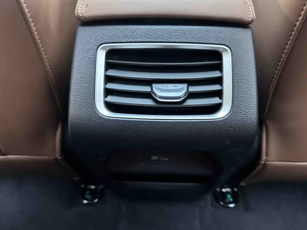 Geely Vision X6 2023 — фото 18