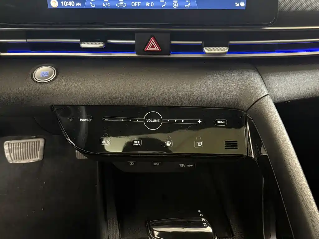 Hyundai Elantra 2023 — фото 11