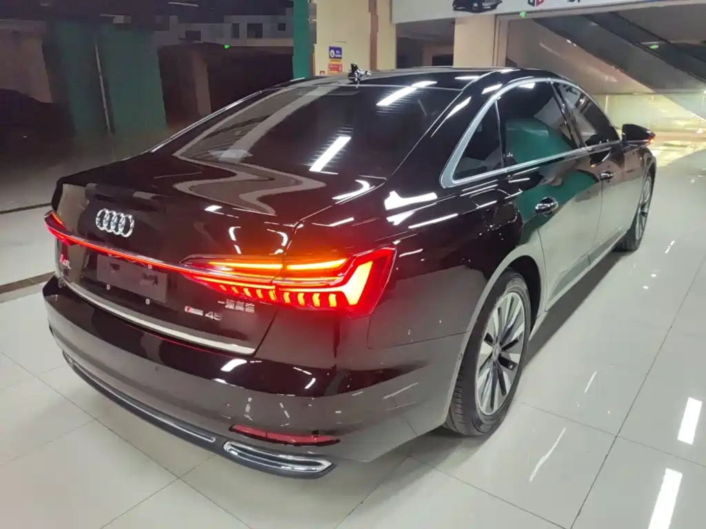 Audi A6L 2022