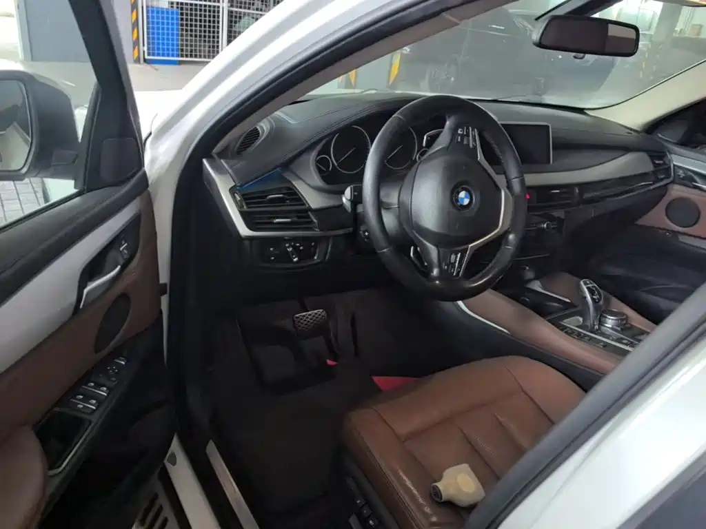 BMW X6 2015 — фото 16