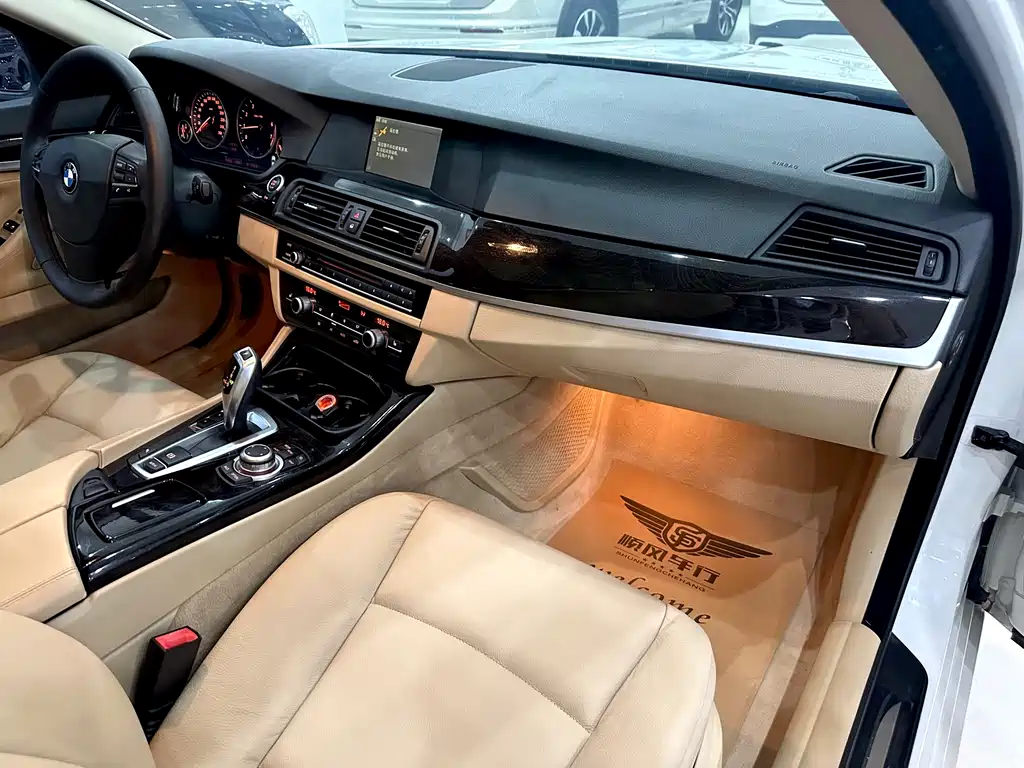 BMW 5 Series 2013 — фото 15