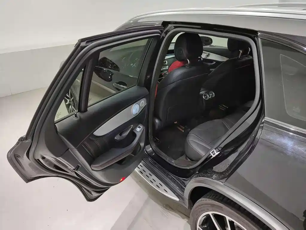 Mercedes-Benz GLC AMG 2018 — фото 7