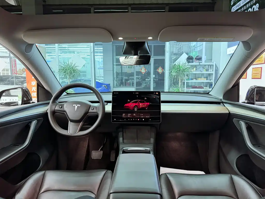 Tesla Model Y 2023 — фото 10