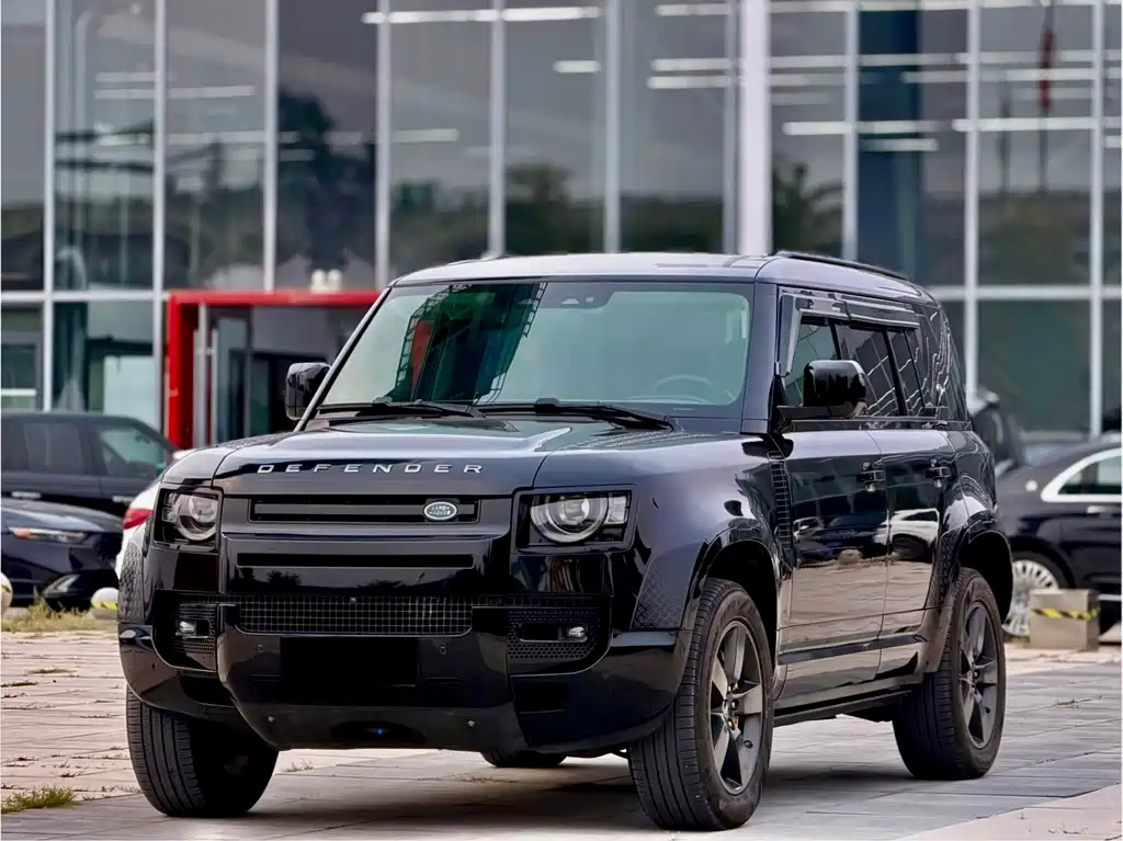 Land Rover Defender 2021 — фото 1