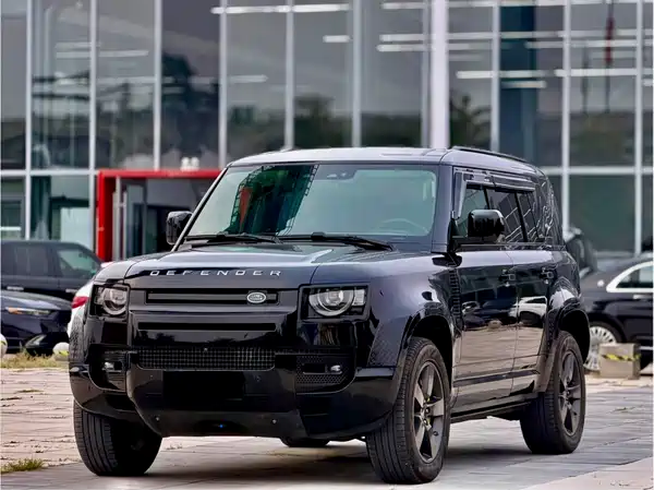 Land Rover Defender 2021