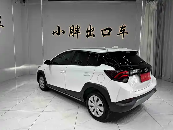 Toyota Yaris L 2023