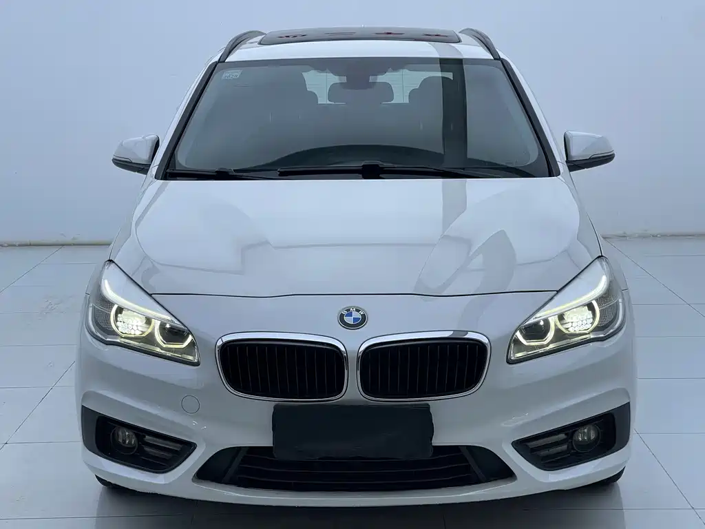 BMW 2 Series Active Tourer 2016 — фото 2