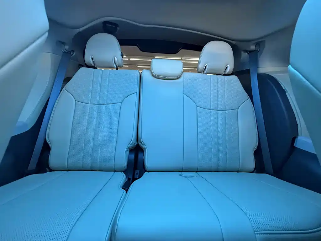 Toyota Sienna 2024 — фото 10
