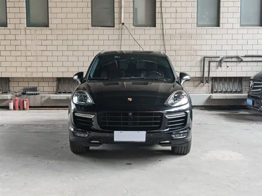 Porsche Cayenne 2017 — фото 2