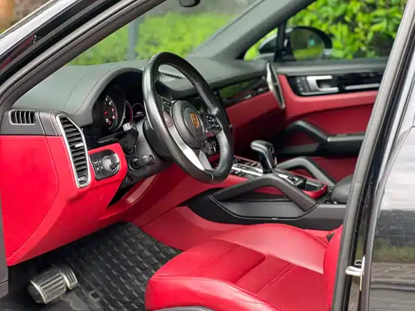 Porsche Cayenne 2020