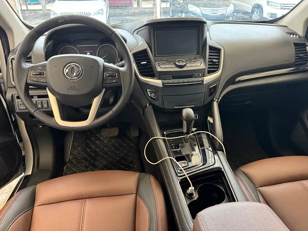 Dongfeng Fengshen AX7 2018 — фото 9