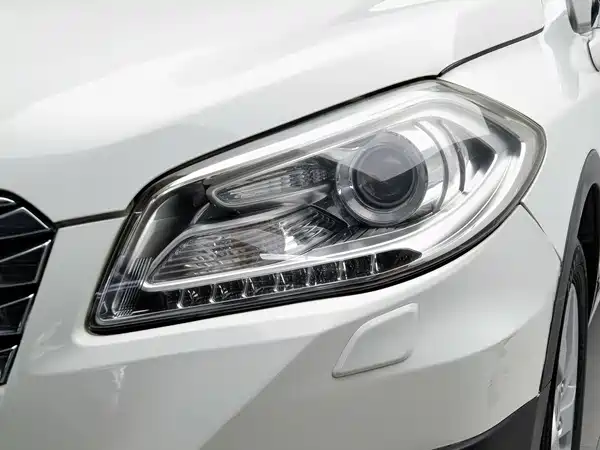 Suzuki S-Cross 2014