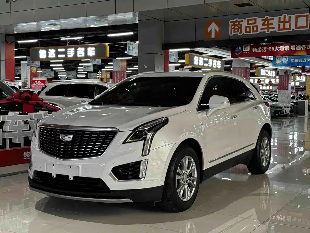 Cadillac XT5 2022 — фото 1