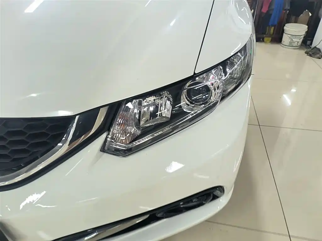 Honda Civic 2015 — фото 24