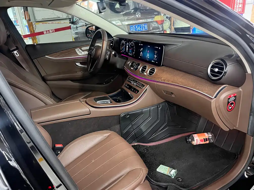 Mercedes-Benz E-Class 2023 — фото 7