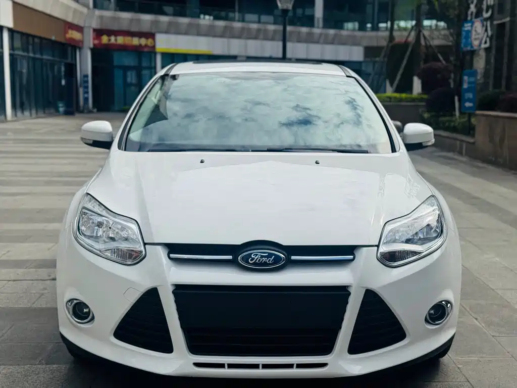 Ford Focus 2014 — фото 2