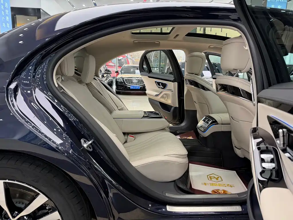 Mercedes-Benz S-Class 2023 — фото 9