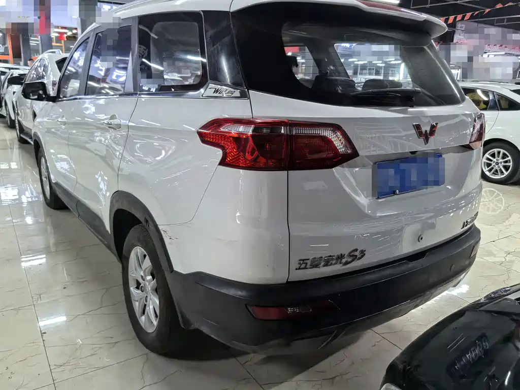 Wuling Hongguang S3 2019 — фото 3