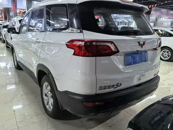Wuling Hongguang S3 2019