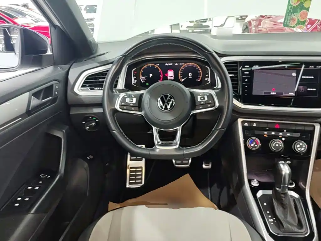Volkswagen T-Roc 2021 — фото 11