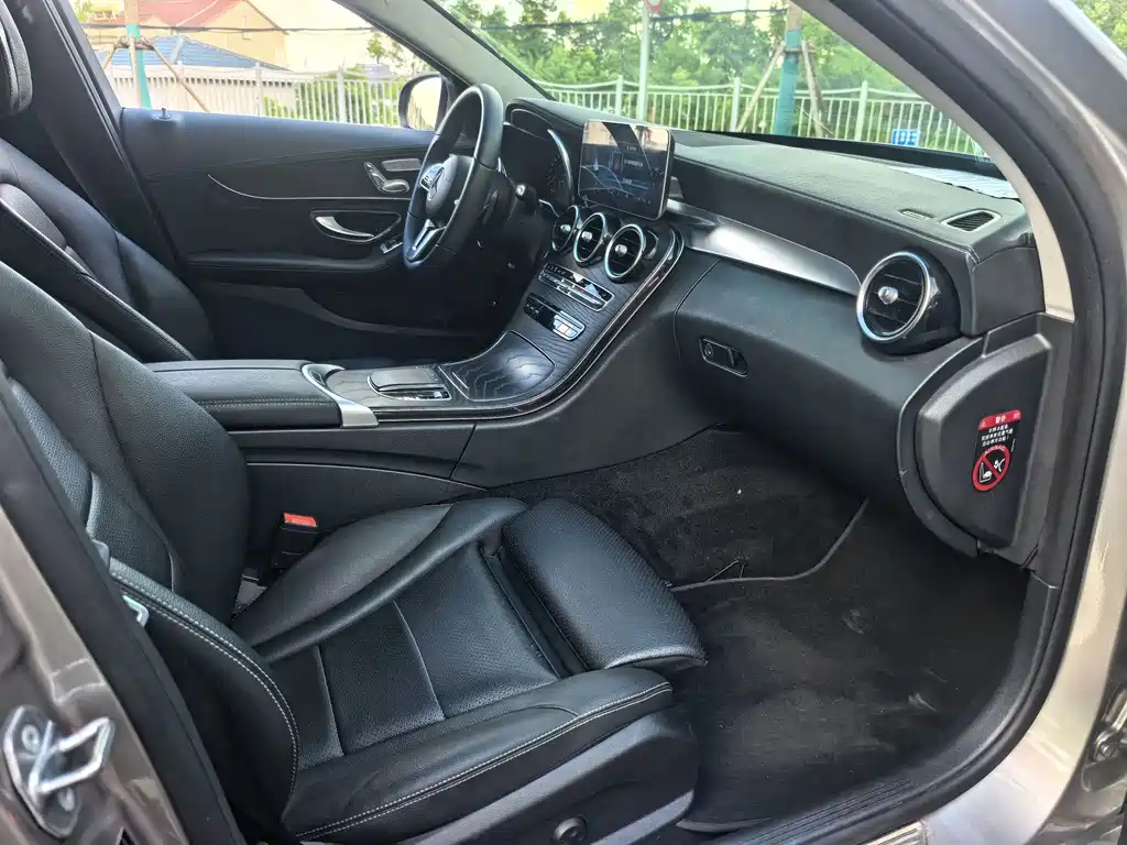 Mercedes-Benz C-Class 2019