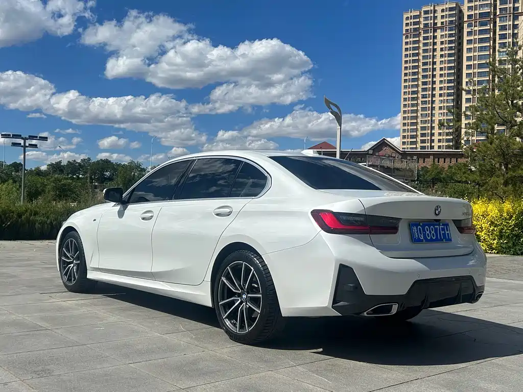 BMW 3 Series 2023