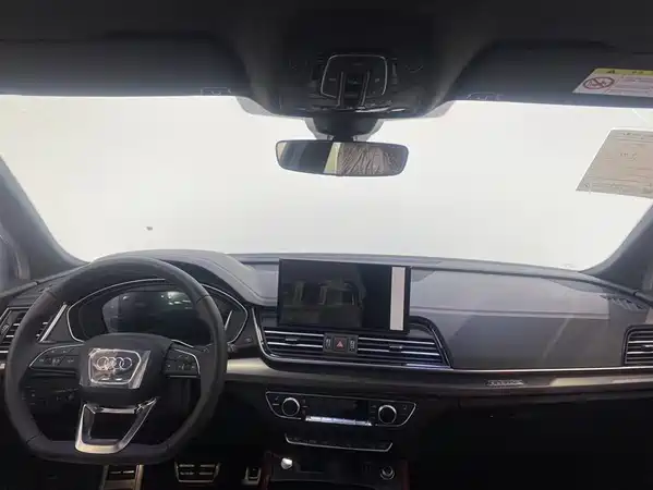 Audi Q5L 2025