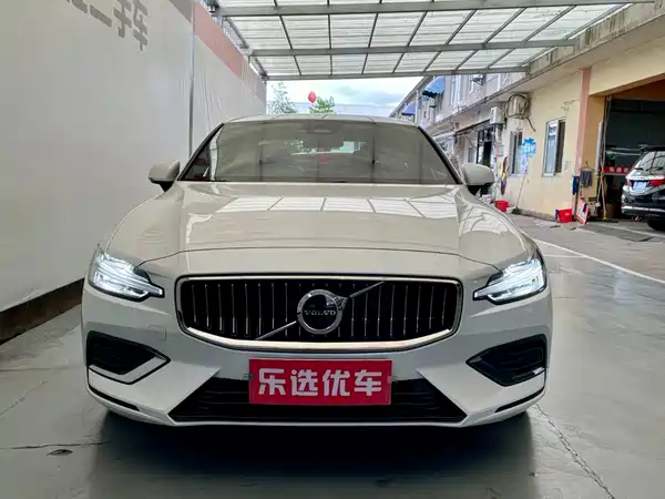 Volvo S60 2024