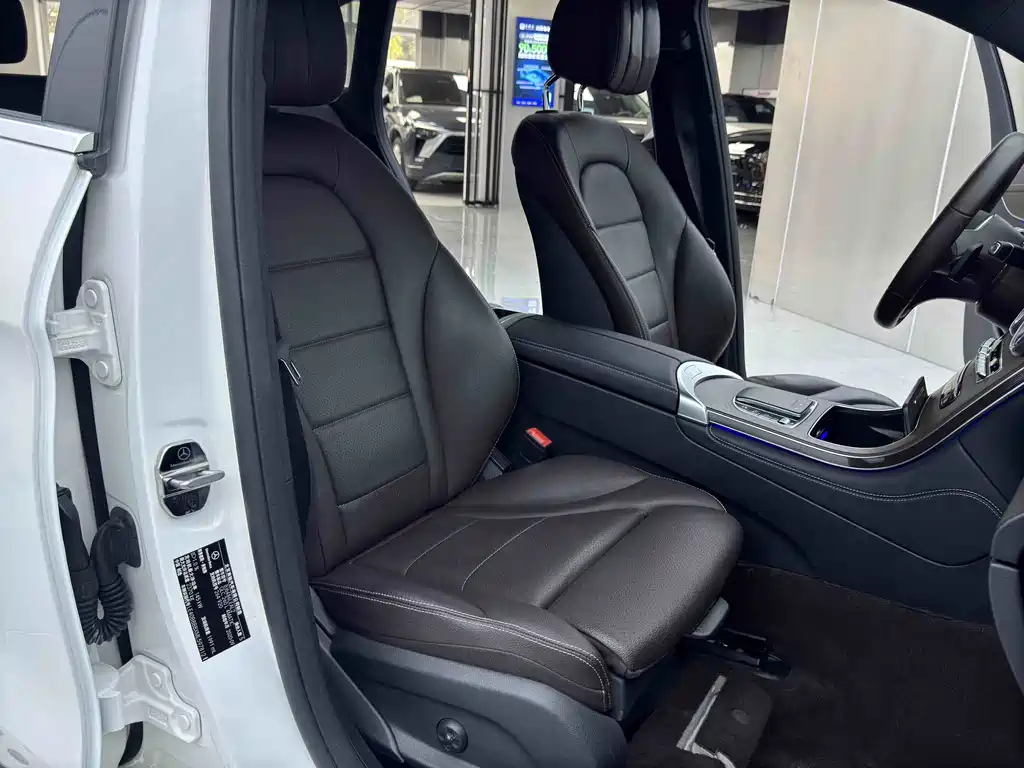 Mercedes-Benz GLC 2020 — фото 12