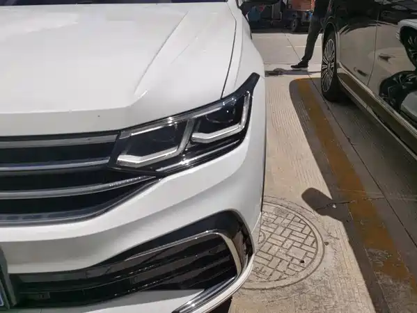 Volkswagen Tiguan L 2022