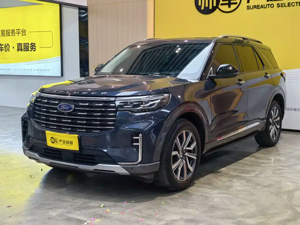 Ford Explorer 2023 — фото 1