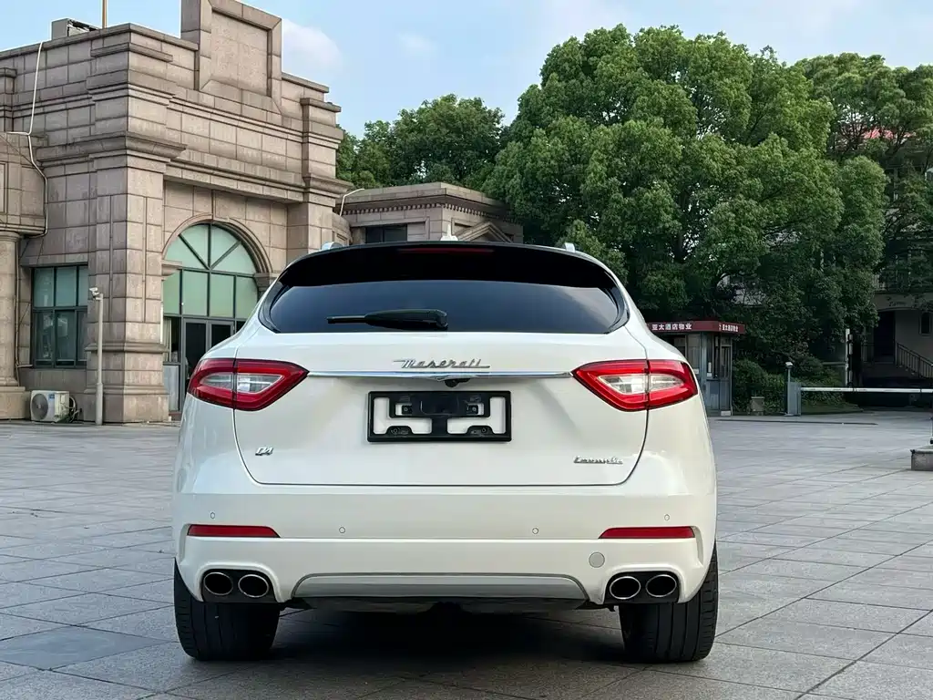 Maserati Levante 2016 — фото 8