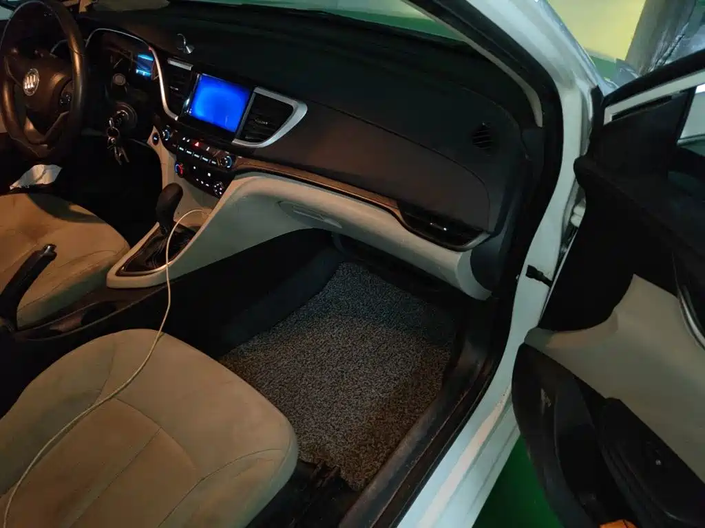 Buick Excelle GT 2015 — фото 19