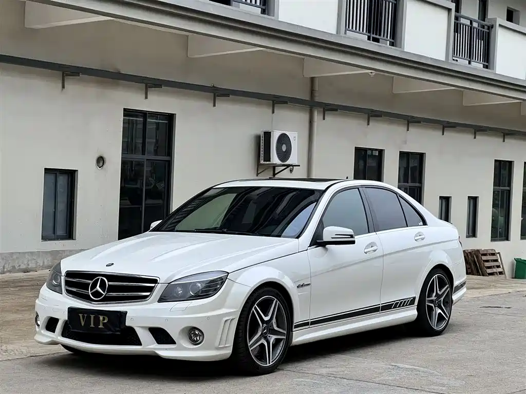 Mercedes-Benz C-Class AMG 2011