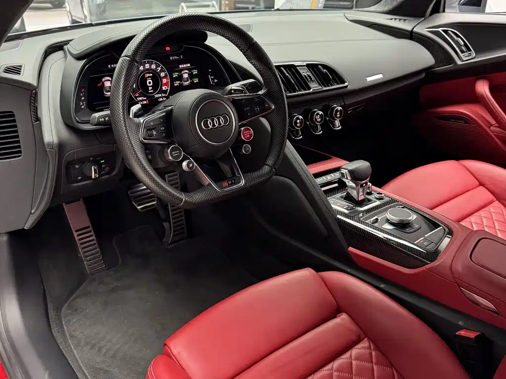Audi R8 2023 — фото 17